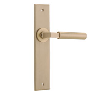 Berlin Levers on Chamfered Backplate (iver)